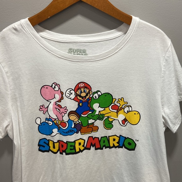 HYBRID Super Mario Shirt-Sleeve Graphic Tee - Picture 3 of 5